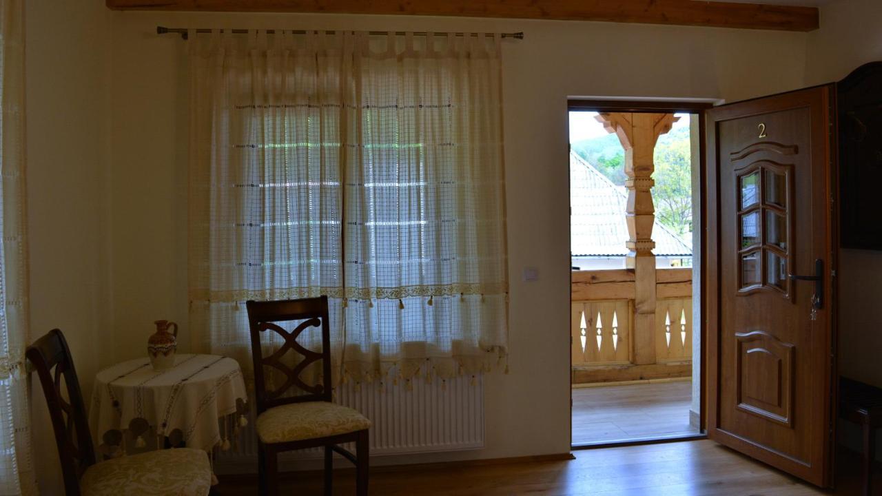Pensiunea Valea Muntelui Birsana Екстер'єр фото